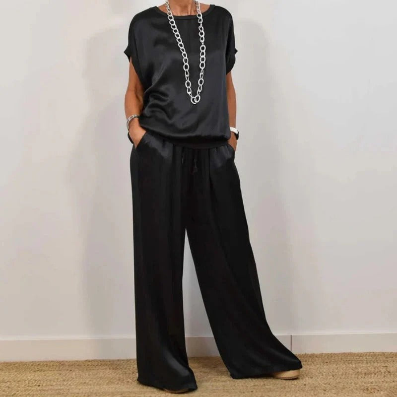 Women’s Short Sleeve Top and Full-Length Drawstring-Waist Pants Set