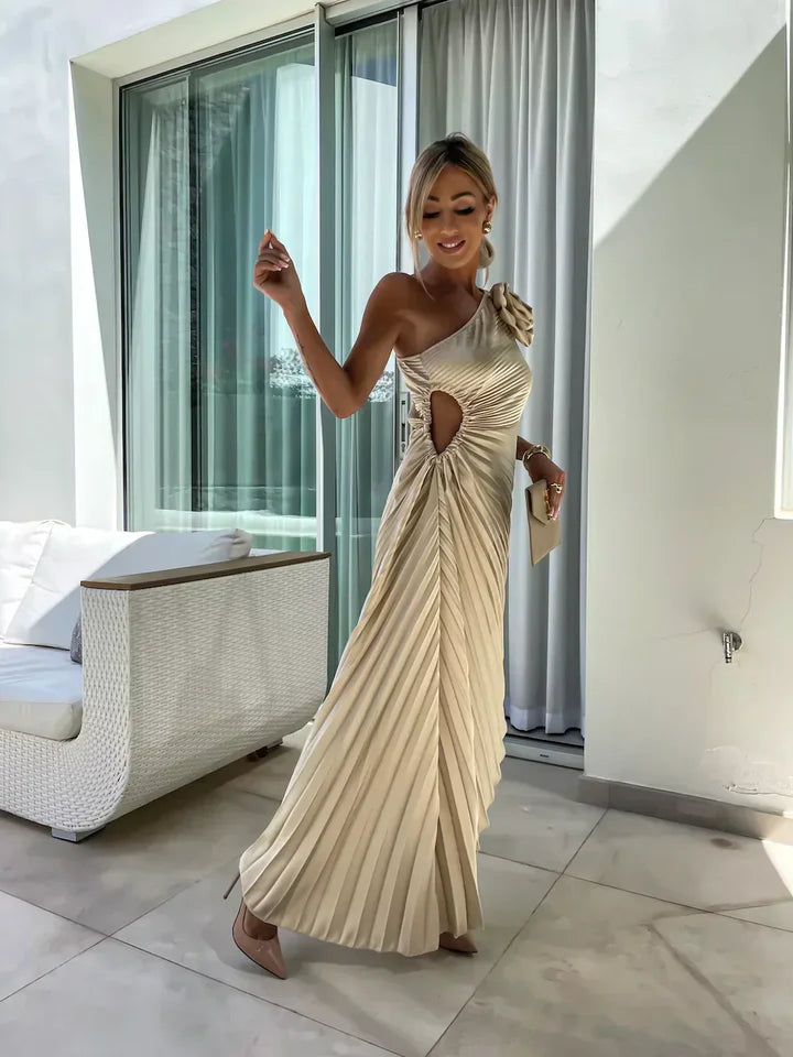Women’s Maxi Dress with One-Shoulder Strap and Pleated Silhouette